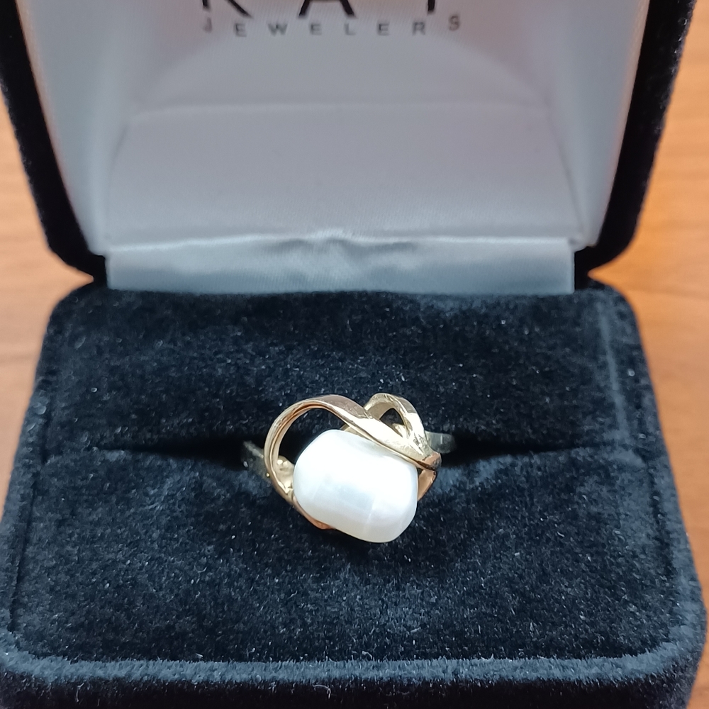 14K Pearl Ring - Size 8 #44
